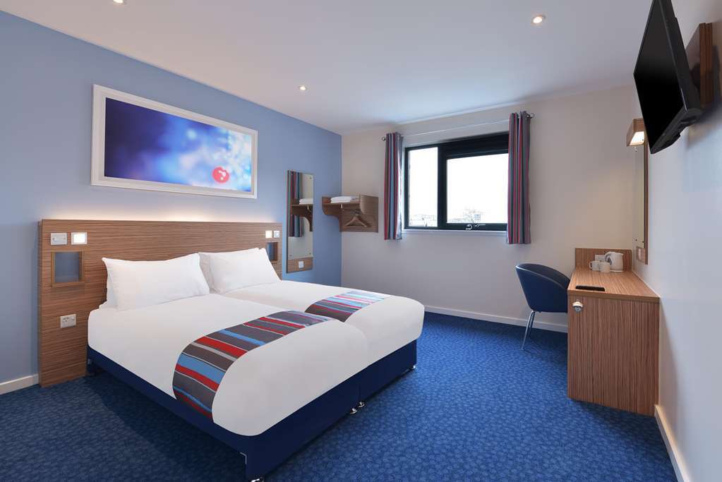 Travelodge 巴塞尔顿 客房 照片