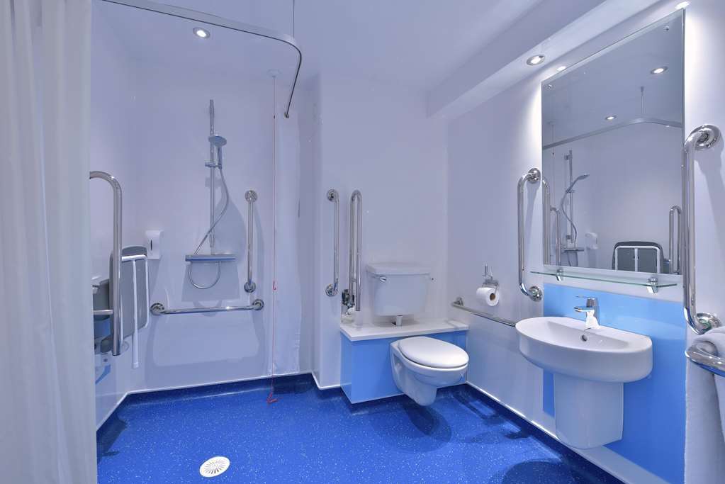 Travelodge 巴塞尔顿 客房 照片